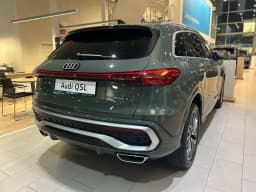 Audi Q5L Exclusive — фото 2
