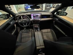 Volkswagen Tiguan L Pro R-Line Smart Leadership — фото 16