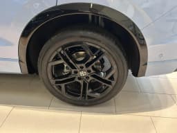 Volkswagen Tiguan L Pro R-Line Premium — фото 6